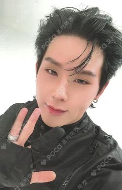 INSANITY JOOHONEY photocard image