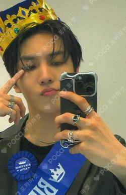 EVERYBODY’S GUILTY, BUT NO ONE’S TO BLAME knpops KINO photocard image