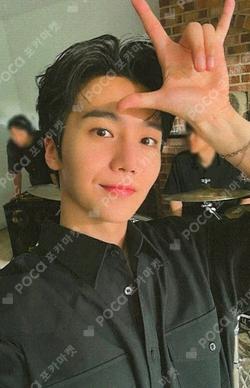 Luv 2 Much KiTbetter JINHO photocard image