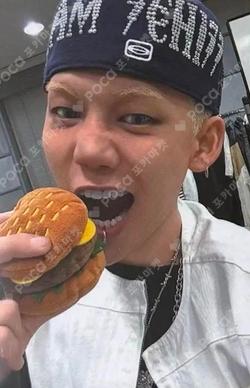 TREASURE × HAPIDANBUI CAFE TOKYO CHOI HYUN SUK photocard image