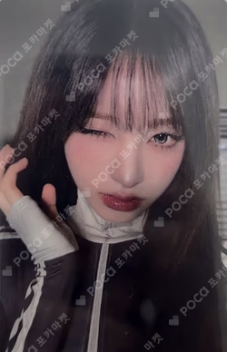 REVIVE+ OLIVE YOUNG LIZ photocard image