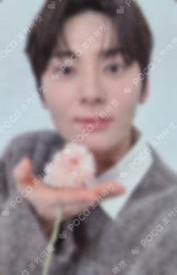 Truth BROADCAST HWANG MIN HYUN photocard image