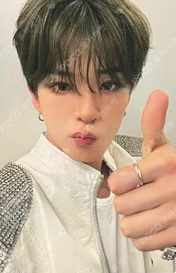 2025 TREASURE FAN CONCERT [SPECIAL MOMENT] IN JAPAN DVD/Blu-ray ASAHI photocard image