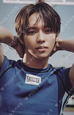 WHO WE ARE POP-UP STORE TRADING CARD JL photocard image