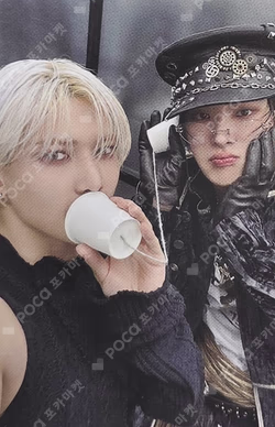 GOLDEN HOUR : Part.4 fromm store Unit photocard image