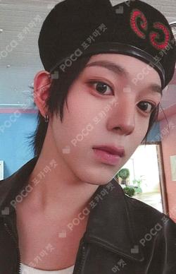 FI CHIHEN photocard image