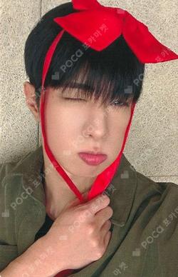 UNBROKEN JUMP UP WYATT photocard image