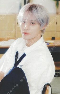 2026 SEASON'S GREETINGS YANGYANG photocard image