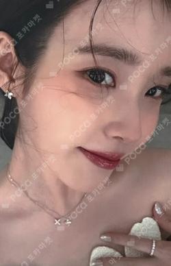 J·ESTINA IU photocard image