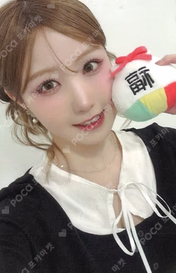 &Our Vibe EVERLINE HITOMI photocard image