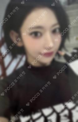 2025 LE SSERAFIM TOUR EASY CRAZY HOT ENCORE IN TOKYO DOME UNIVERSAL LUCKY DRAW SAKURA photocard image