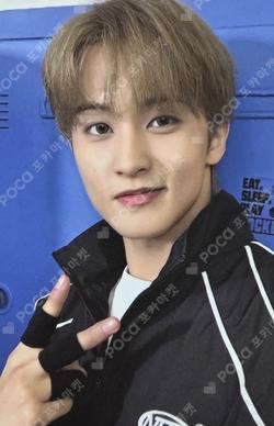 2026 SEASON'S GREETINGS PHOTO PACK MARK photocard image