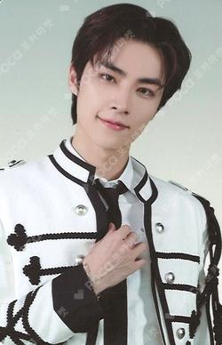 NCT ZONE 1ST ANNIVERSARY @ SEONGSU MAGNETIC CARD HOLDER