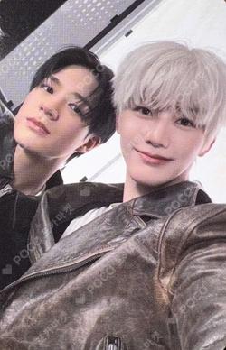 BOTH SIDES : THE PRE-LISTENING PARTY Unit photocard image