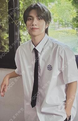 2026 SEASON'S GREETINGS RANDOM TRADING CARD SET A ver. HENDERY photocard image