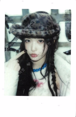 REVIVE+ WITHMUU LUCKY DRAW LEESEO photocard image