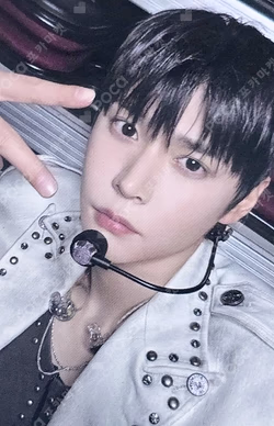 2026 RIIZE CONCERT TOUR [RIIZING LOUD] FINALE IN SEOUL RANDOM TRADING CARD B ver. EUNSEOK photocard image