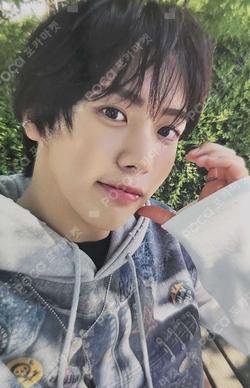 WHO WE ARE QR ALBUM Ver. WOONGKI photocard image