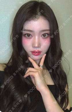 2026 SEASON'S GREETINGS [BETWEEN FRIENDS&FOREVER] SOUND WAVE XIAOTING photocard image