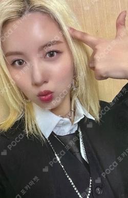 woo!ah! 2023 SEASON'S GREETINGS KTOWN4U LUCY photocard image