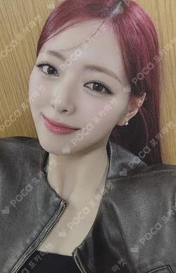 BORN TO BE WITHMUU YUNA photocard image