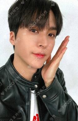 HIGHLIGHT LIVE 2024 [LIGHTS GO ON, AGAIN] BEHIND PHOTO BOOK HIGHLIGHT SHOP