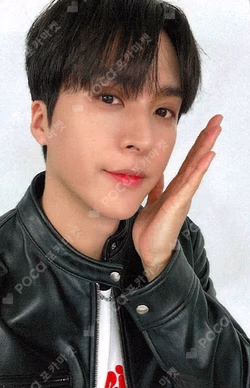 HIGHLIGHT LIVE 2024 [LIGHTS GO ON, AGAIN] BEHIND PHOTO BOOK HIGHLIGHT SHOP SON DONG WOON photocard image