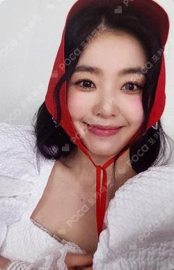 2026 SEASON'S GREETINGS RANDOM TRADING CARD SET A ver. IRENE photocard image