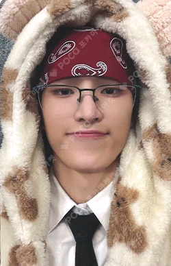 Trophy MAKESTAR Yoon Ye Chan photocard image