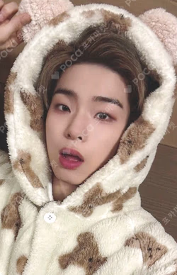 Trophy MAKESTAR Kim Do Gyun photocard image