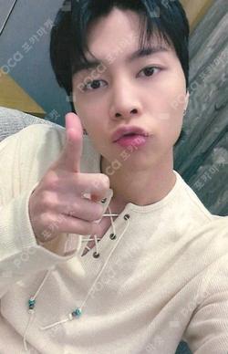 WALK KMS JOHNNY photocard image