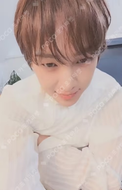 TOUGH LOVE POP-UP STORE FRAME HOLDER SET