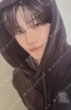 CLOSER TO MY ARCHIVE HOODIE Yeo Jun Jang photocard image