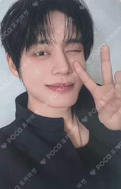 2026 ZEROBASEONE WORLD TOUR [HERE&NOW] ENCORE IN SEOUL MAGNETIC CARD CASE & PHOTO CARD SET (1 ver.) KIM JIWOONG photocard image