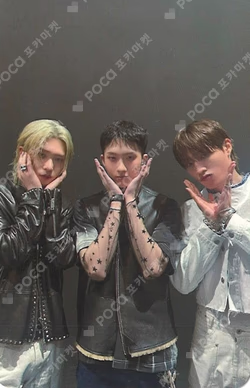 DUH! POP-UP STORE TRADING PHOTO CARD