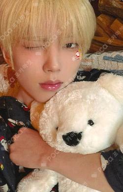 8TURN 2025 CHRISTMAS [TURN ON THE LIGHT : 8TURN] EVERLINE MIN HO photocard image