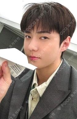 2026 SEASON'S GREETINGS SEHUN photocard image