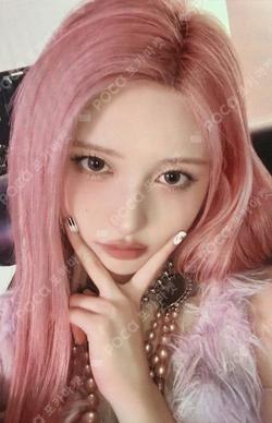 REVIVE+ Barnes & Noble Exclusive GAEUL photocard image