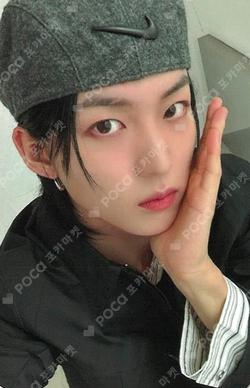 PHOTOBOOK [TNX Pages] EVERLINE HWI photocard image