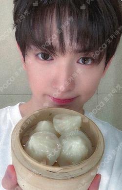 RE: Full of Youth Counting Stars LEW photocard image