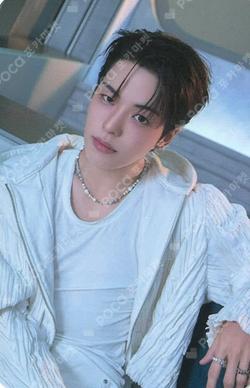 2025-26 TREASURE TOUR [PULSE ON] TREASURE TRADING PHOTOCARD YOON JAE HYUK photocard image