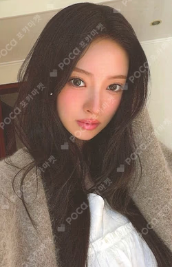 MEOVV 2026 The 1st Season’s Greetings [MEOVV]