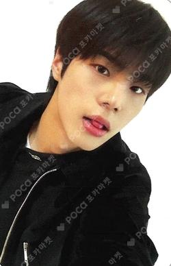 82MAJOR 2025 CALENDAR SET EVERLINE Hwang Seong Bin photocard image