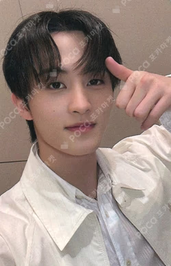 The Firstfruit YIZHIYU MARK photocard image