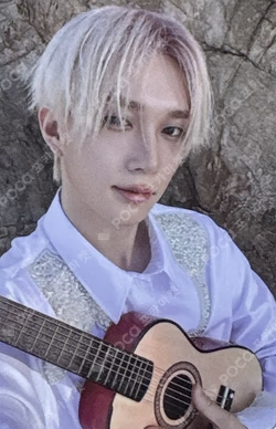 UNIQUE LATAM Exclusive THEO photocard image