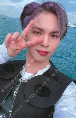 THUNDER FEVER WHOSFAN LUCKY DRAW BX photocard image