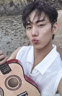 UNIQUE LATAM Exclusive INTAK photocard image