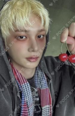 UNIQUE Target Exclusive THEO photocard image