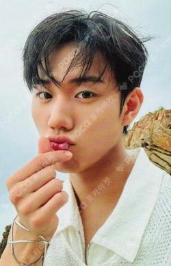 UNIQUE Compact Ver. APPLEMUSIC INTAK photocard image