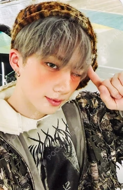 UNIQUE EVERLINE JIUNG photocard image